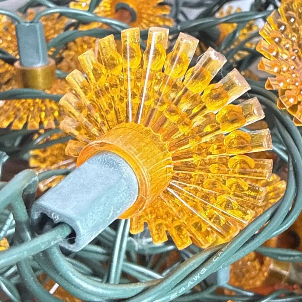 Vintage Christmas Light Reflectors 100 Plastic Starburst Atomic Retro Orange 64'
